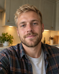 Marcus T., 27