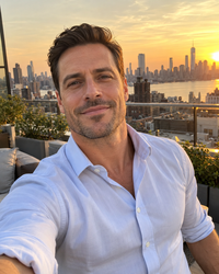 Daniel K., 31